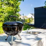 Sunny Escape - With Terrace Apartament