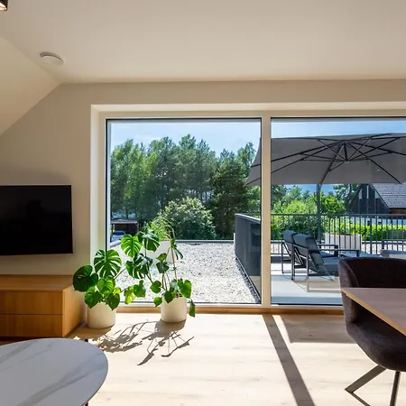 Sunny Escape - With Terrace דירה