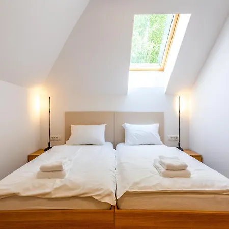 Apartman Sunny Escape - With Terrace Lesce (Upper Carniola)